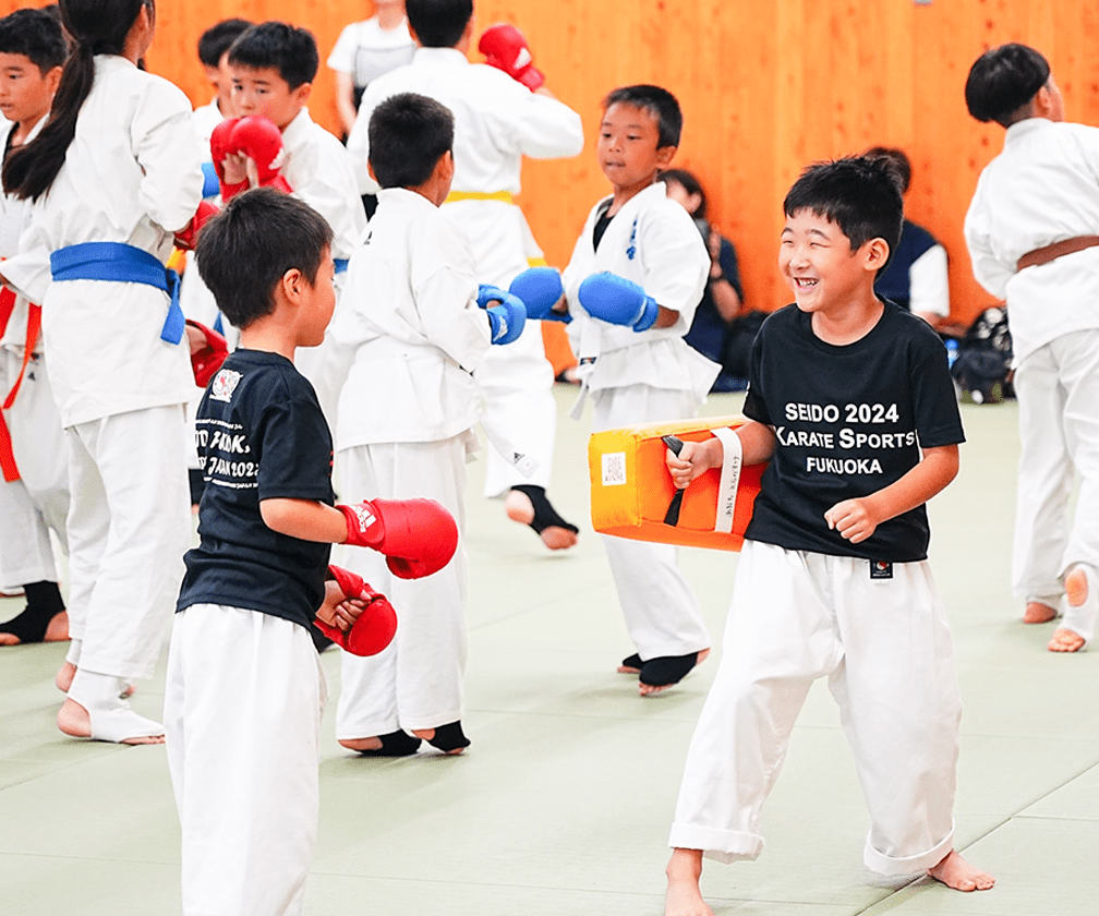 福岡市で習い事をお探しなら空手教室、正道　福岡へ。